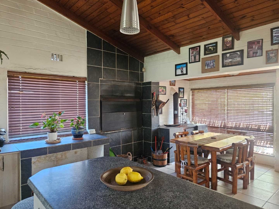 4 Bedroom Property for Sale in Pearly Beach Western Cape